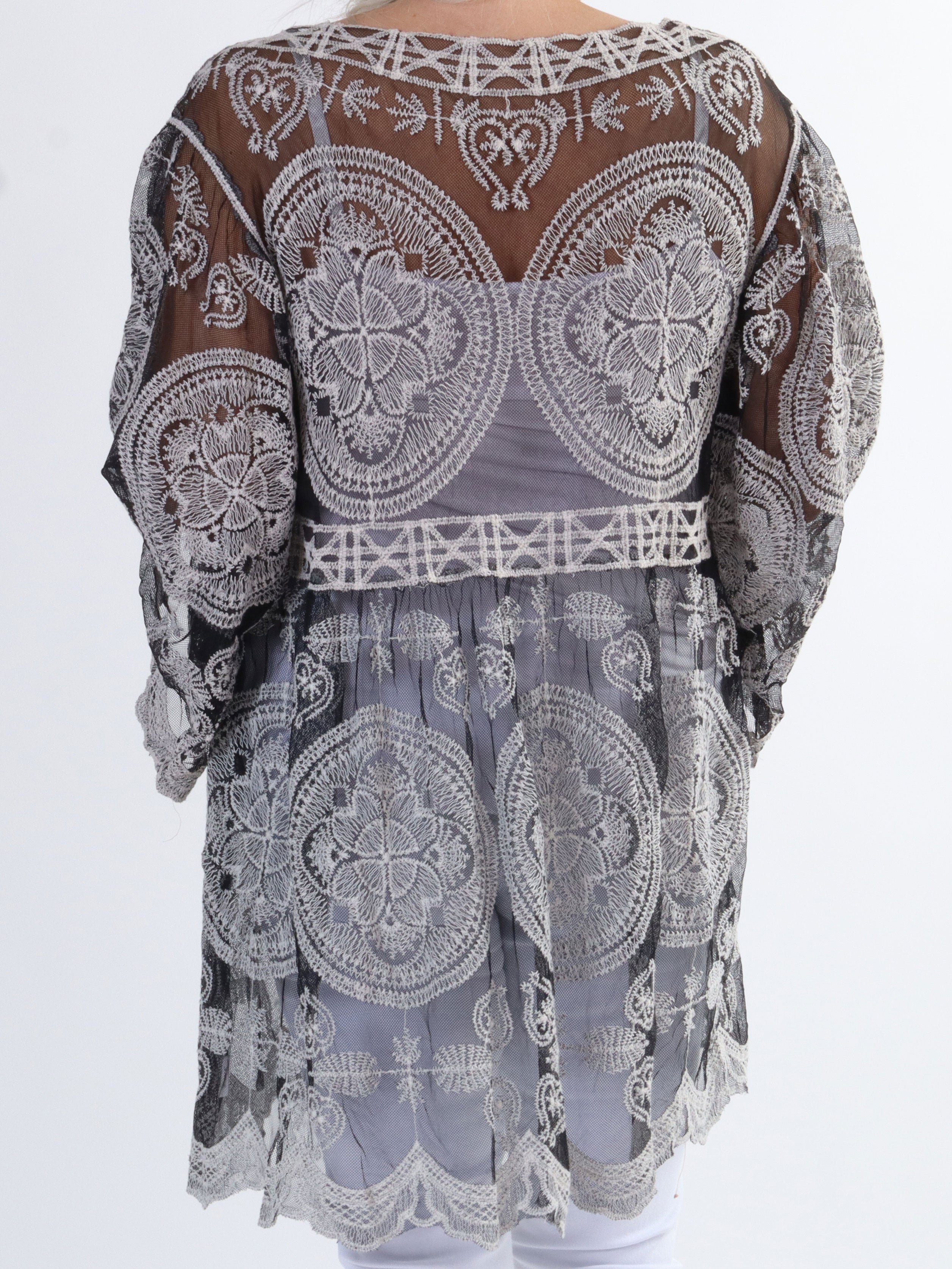 Tessa - Sød plus size semi-transparent blonde tunika